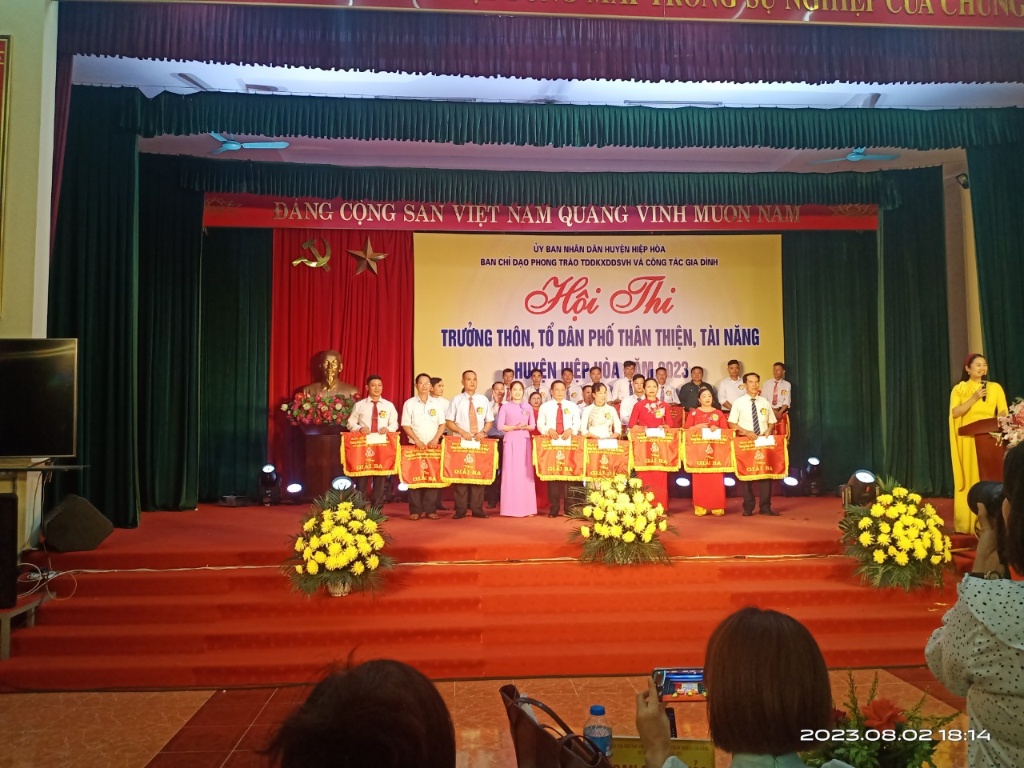 Thôn Trung Hòa xã Mai Trung tham gia Hội thi “Trưởng thôn thân thiện” huyện Hiệp Hòa năm 2023