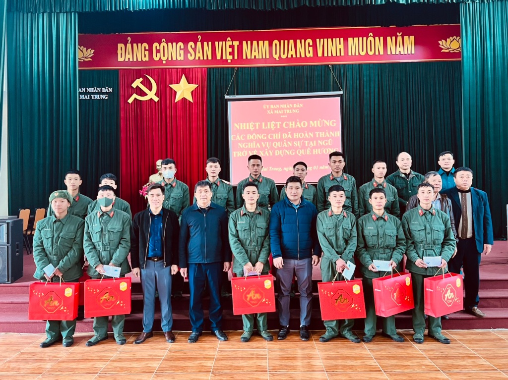 Hội đồng nghĩa vụ quân sự xã Mai Trung tổ chức lễ đón quân nhân xuất ngũ hoàn thành nghĩa vụ quân...